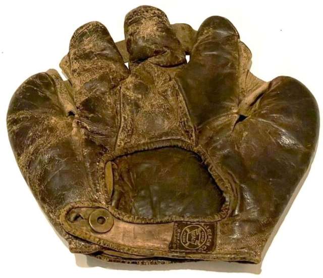 A.J. Reach Ambidextrous Glove Back